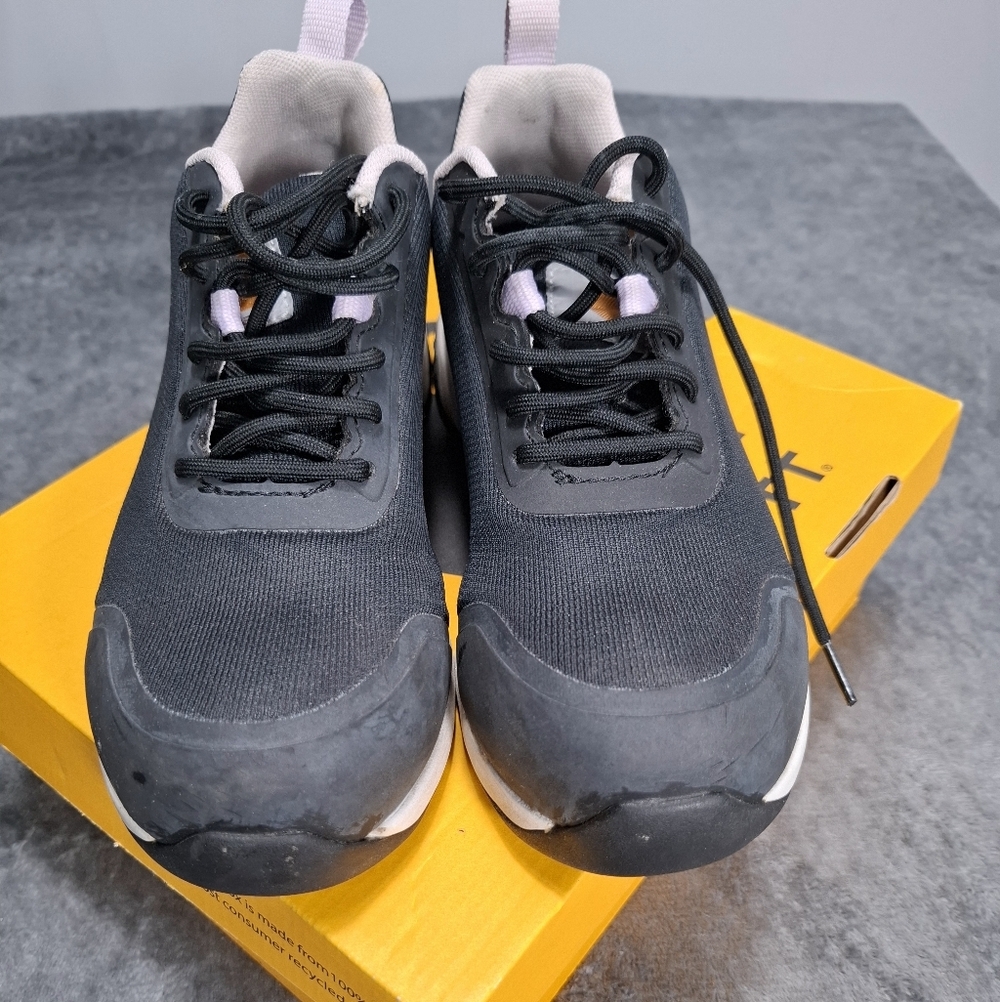 Carhartt Women's Work Shoes Sneakers in Black and Light Pink Safety Toe Size 6 - Picture 2 of 12